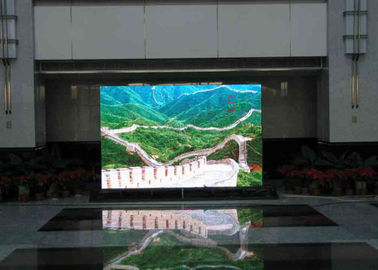 China 5mm örtlich festgelegte LED-Anzeigen-Innenhohe Auflösung, 40000 Punkte/sqm LED Videodarstellung fournisseur