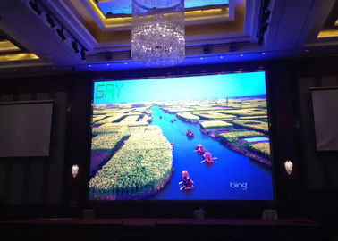 China Farbenreiche IP43 SMD Innen-LED Videowand 1800CD P5 Helligkeit automatisch fournisseur