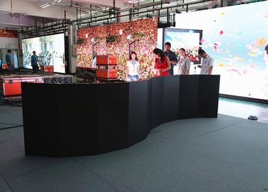 PH5.95 500mm x 500mm kurvte LED-Schirme, IP65 gebogene geführte Plattenanzeige fournisseur