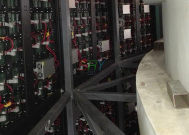 elektronische gebogene LED Schirme 8,000nits P16 für Wirtschaftswerbung fournisseur